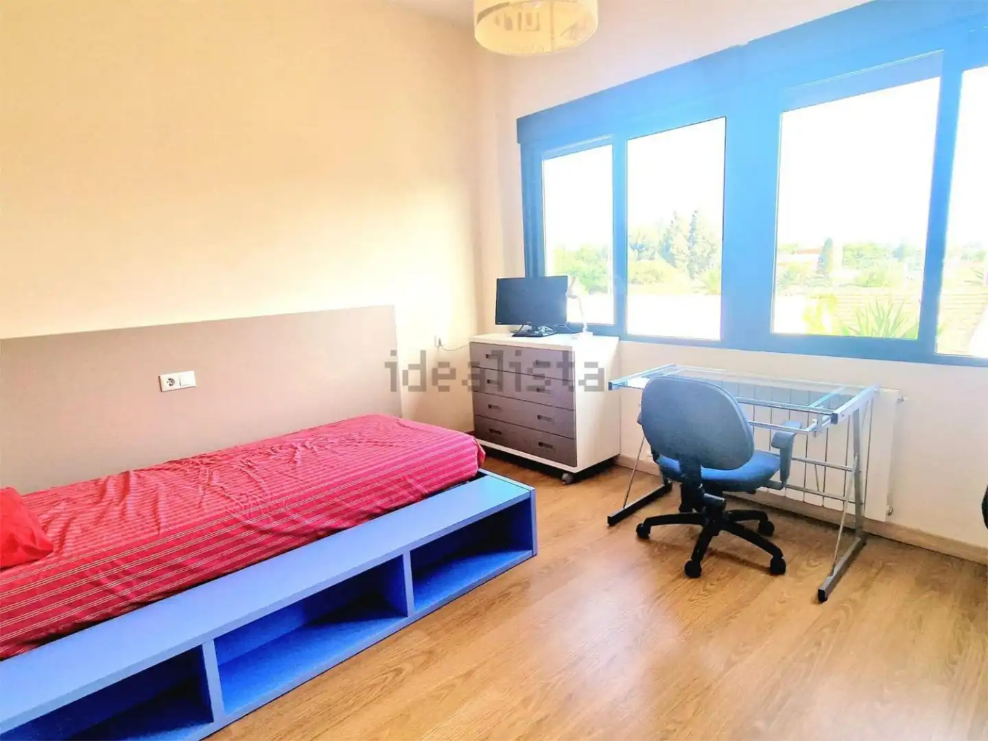 Casa o xalet en venda a Avinguda Albufereta, 5, Vistahermosa Dormitori de Casa o xalet en venda en Alicante / Alacant amb Aire condicionat, Calefacció i Jardí privat