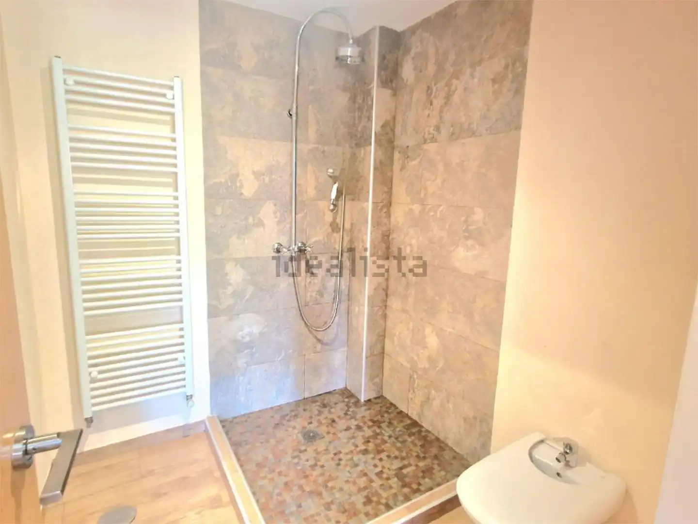 Casa o xalet en venda a Avinguda Albufereta, 5, Vistahermosa Bany de Casa o xalet en venda en Alicante / Alacant amb Aire condicionat, Calefacció i Jardí privat
