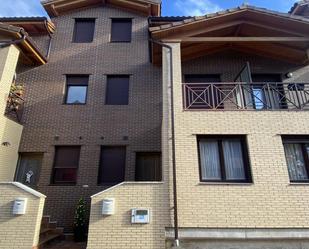 Vista exterior de Casa o xalet en venda en Burgos Capital amb Calefacció, Jardí privat i Parquet