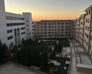 Vista exterior de Pis de lloguer en  Toledo Capital amb Calefacció, Parquet i Terrassa