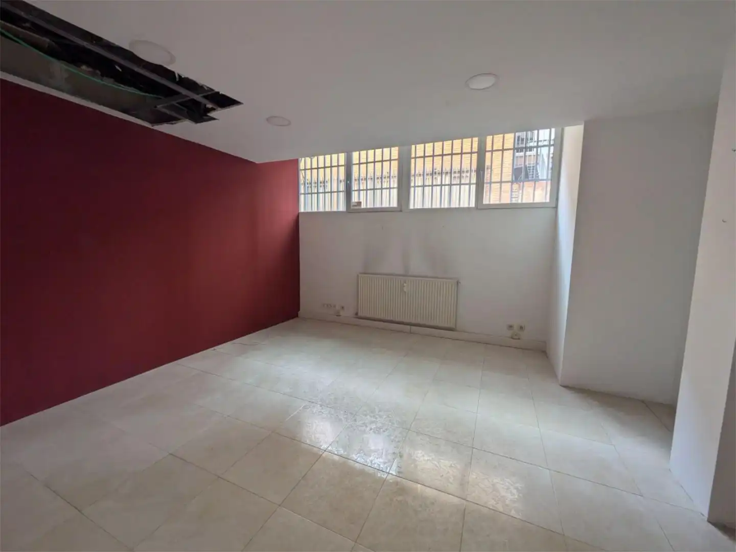 Oficina en venda a Calle de José Castán Tobeñas, 1, Castillejos - Cuzco