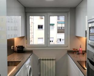 Kitchen of Flat to rent in  Madrid Capital  with Air Conditioner, Heating and Parquet flooring