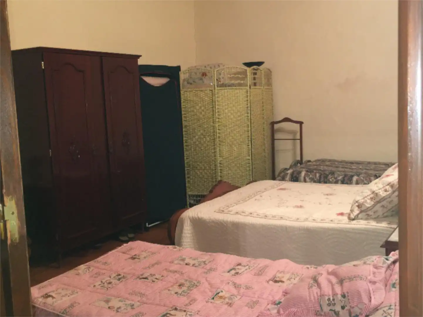 Casa adosada en venda a Calle Soldado Perez Murga, 15, Villalba del Alcor Dormitori de Casa adosada en venda en Villalba del Alcor amb Moblat i Balcó