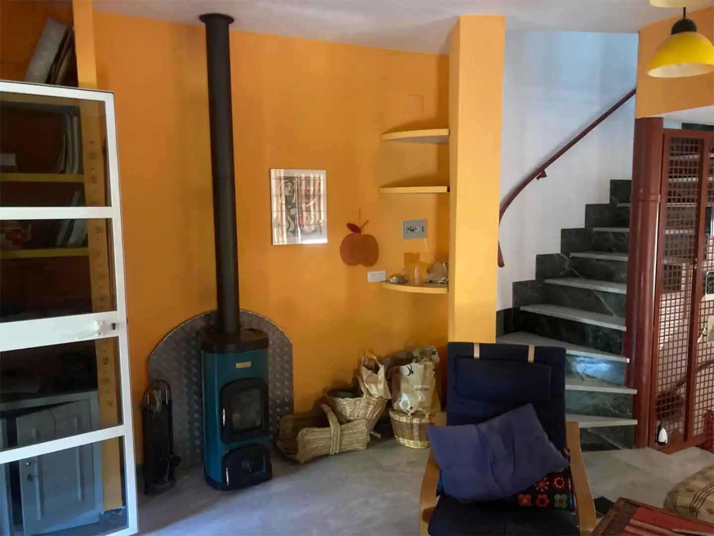 Wohnung zum Verkauf in Camino la Fabrica, Pinos Genil Wohnung zum Verkauf in Pinos Genil mit Balkon