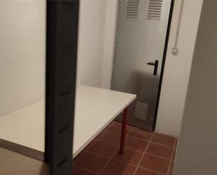 Box room to rent in  Granada Capital