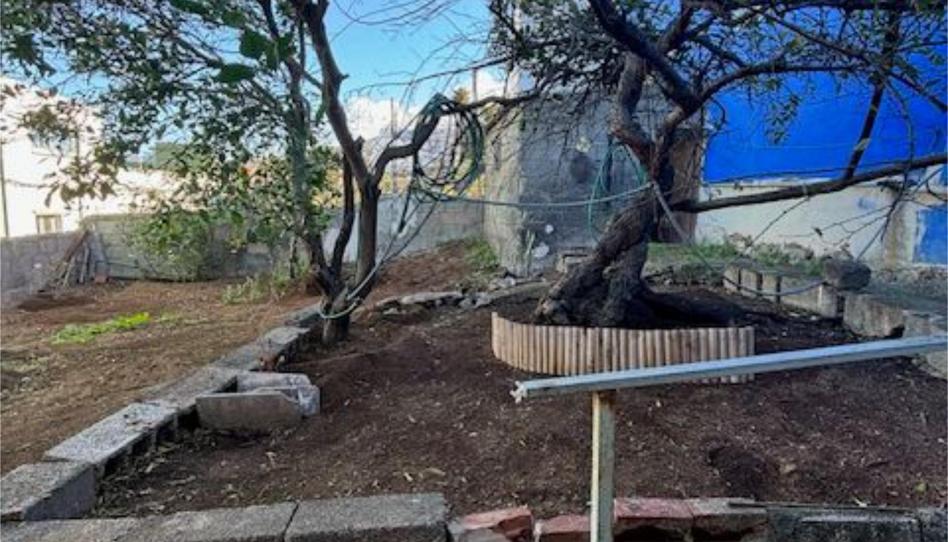 Foto 1 de Casa adosada en venda a Calle las Tosqueras, 80, La Vera - El Farrobillo - Tosca de Ana María, Santa Cruz de Tenerife