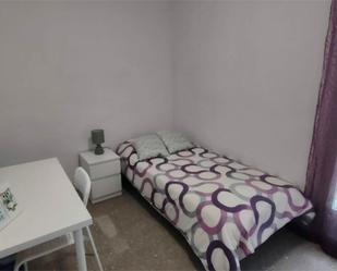 Flat to share in Carrer Escultor Ridaura, 7, Zona Nord