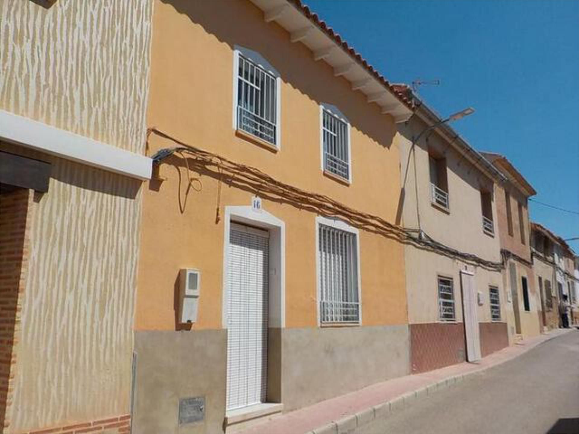 Vista exterior de Casa o xalet en venda en Caudete amb Terrassa