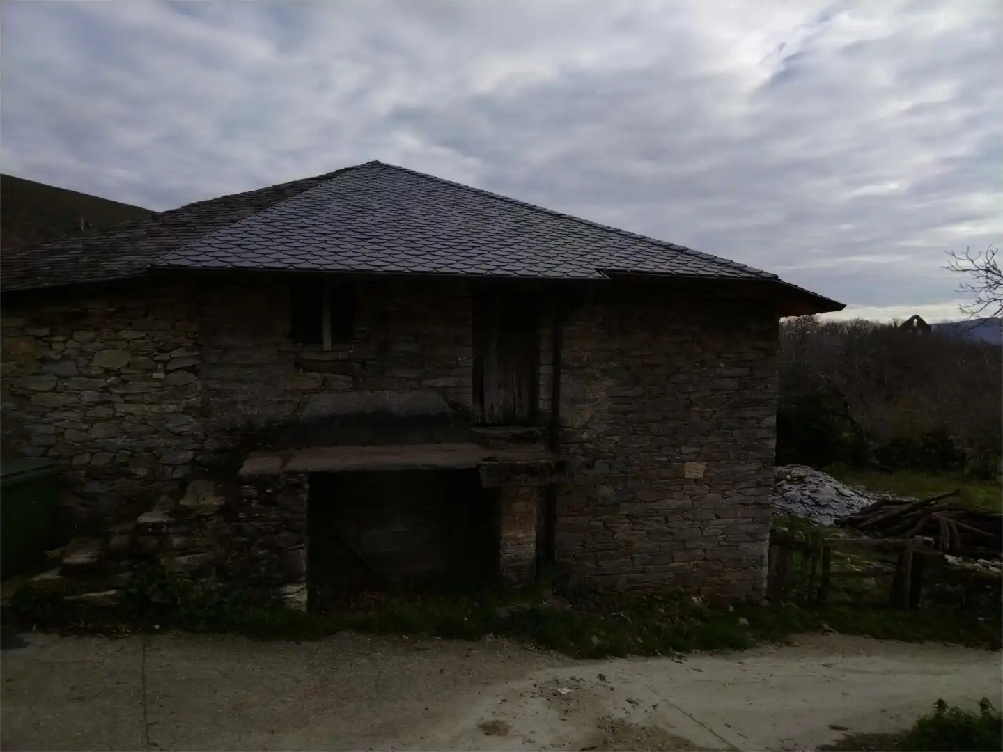 Vista exterior de Casa adosada en venta en Vega de Valcarce