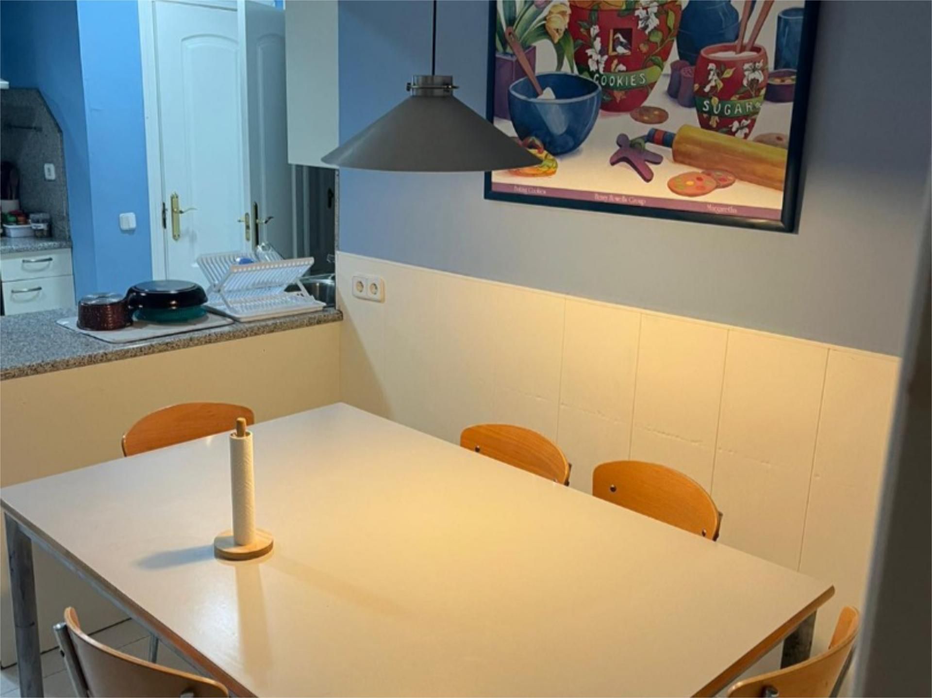Dining room of Flat to share in  Madrid Capital  with Air Conditioner, Heating and Furnished