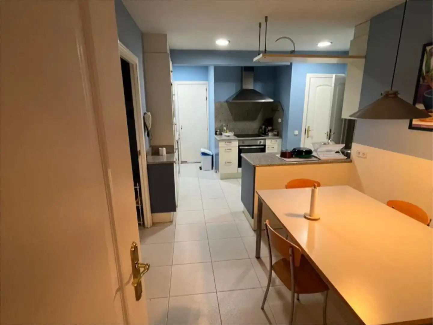 Habitación en Calle del Marqués de Santillana, 4, Ciudad Jardín Cocina de Piso para compartir en Madrid con Aire acondicionado, Calefacción y Amueblado