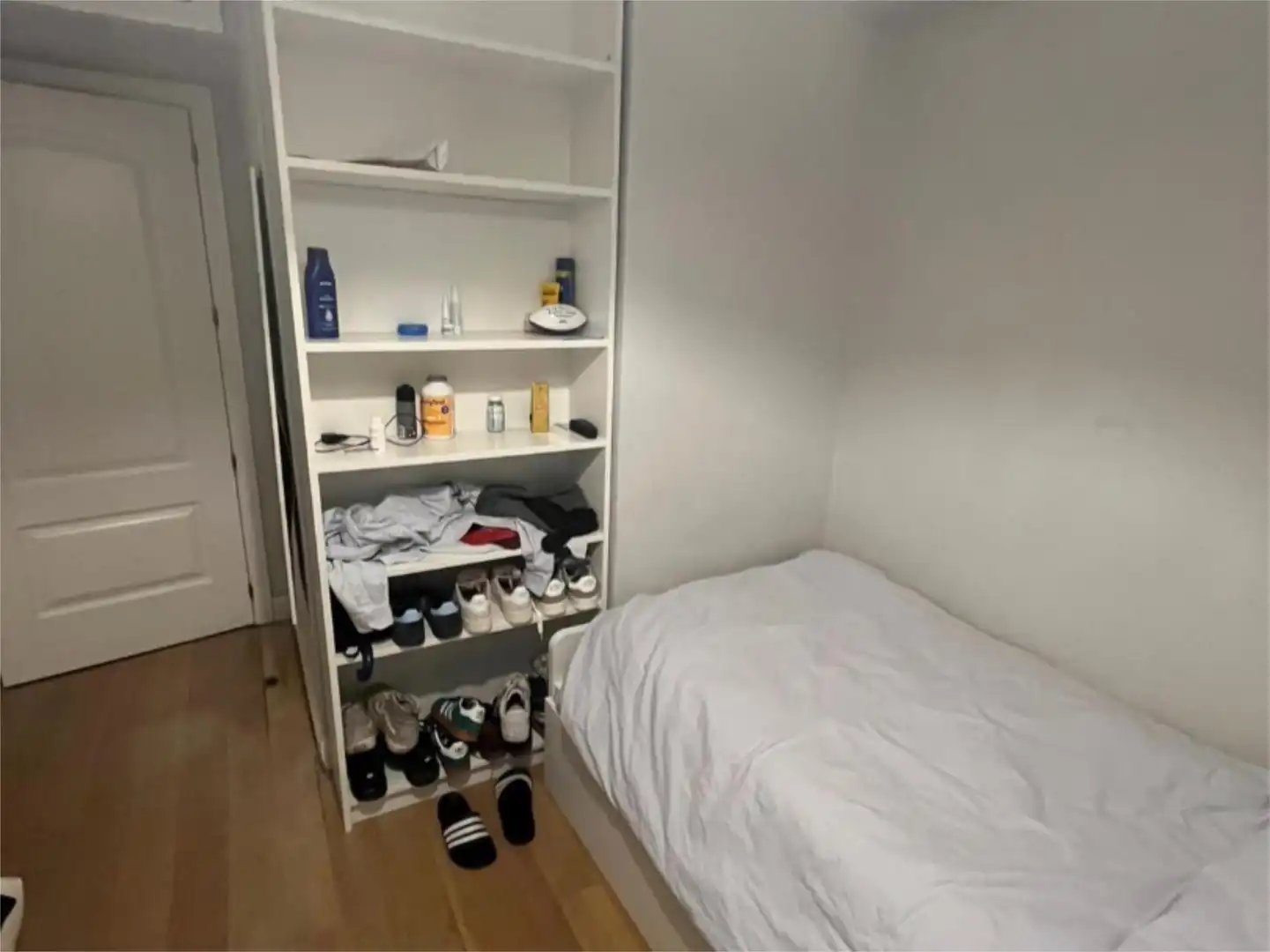 Habitación en Calle del Marqués de Santillana, 4, Ciudad Jardín Habitación de Piso para compartir en Madrid con Aire acondicionado, Calefacción y Amueblado