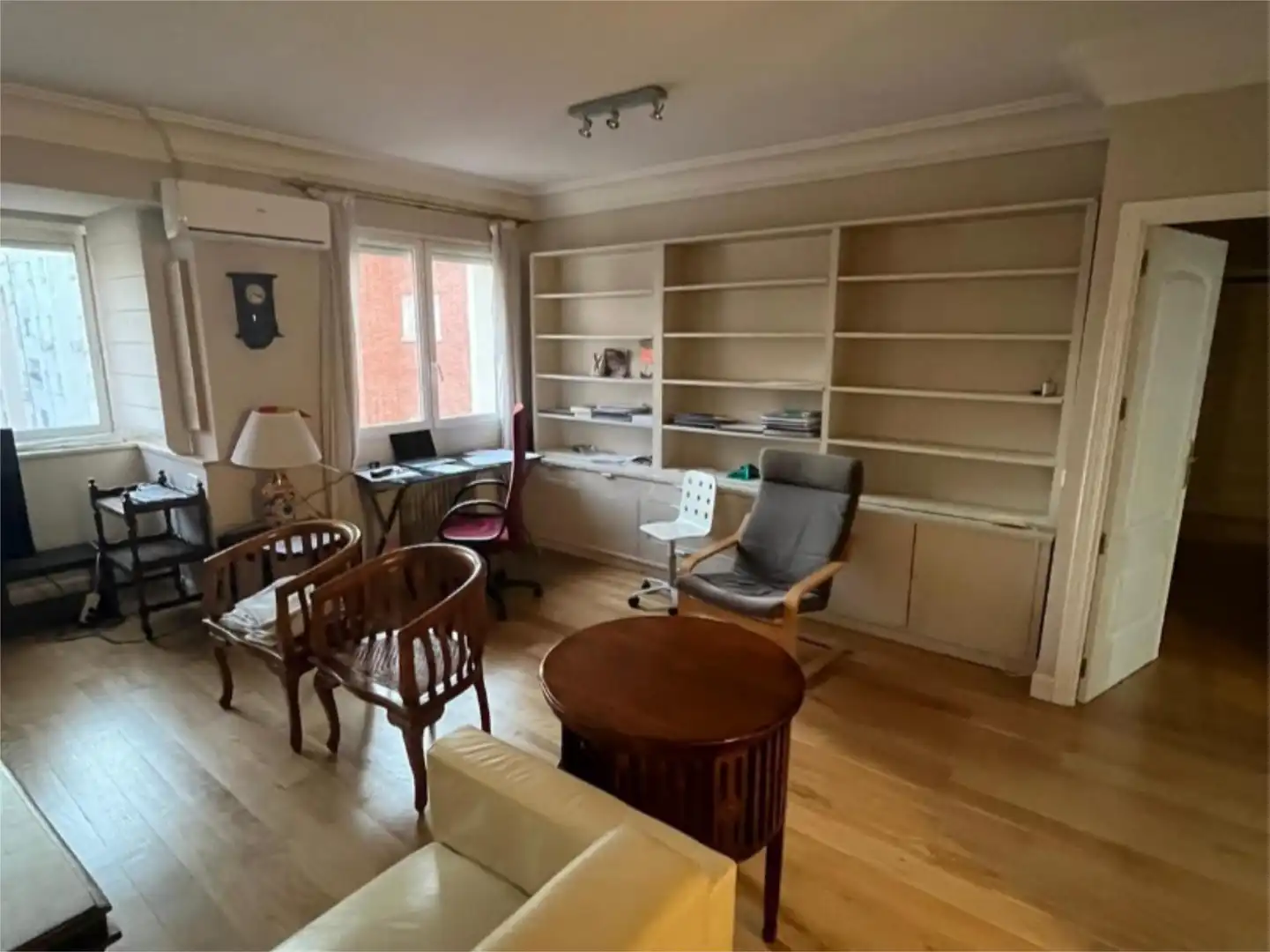 Habitación en Calle del Marqués de Santillana, 4, Ciudad Jardín Sala de estar de Piso para compartir en Madrid con Aire acondicionado, Calefacción y Amueblado