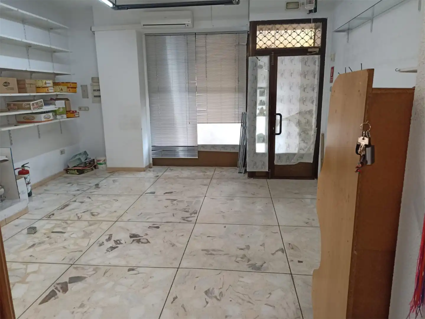 Local en venta en Calle Sahagún, 2, Bellavistas - Hipercor Local en venta en Alcorcón