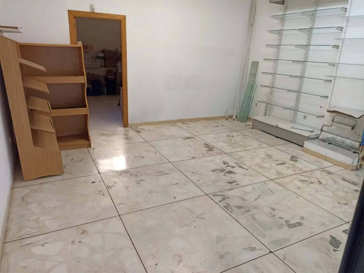 Local en venta en Calle Sahagún, 2, Bellavistas - Hipercor Local en venta en Alcorcón