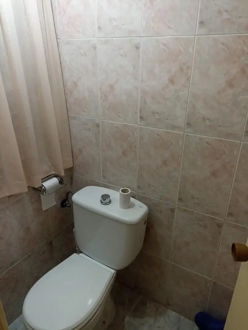 Local en venta en Calle Sahagún, 2, Bellavistas - Hipercor Baño de Local en venta en Alcorcón