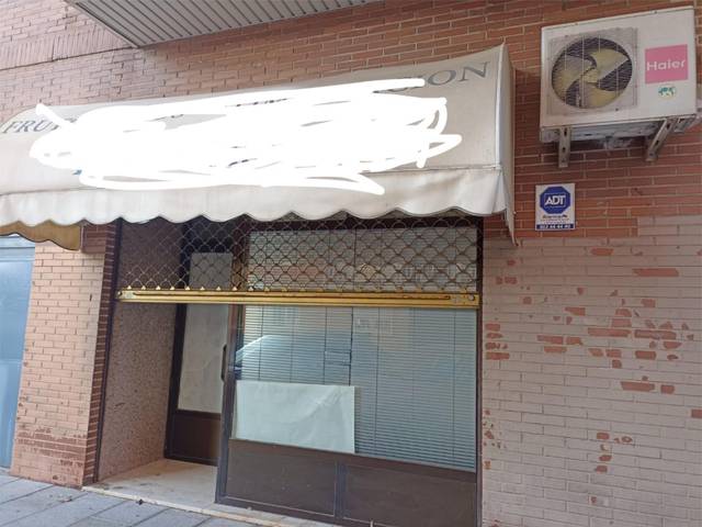 Local comercial en Venta en Calle Sahagún, 2 en Bellavistas - Hipercor