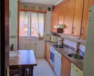 Cuina de Apartament en venda en Teverga amb Calefacció, Traster i Moblat