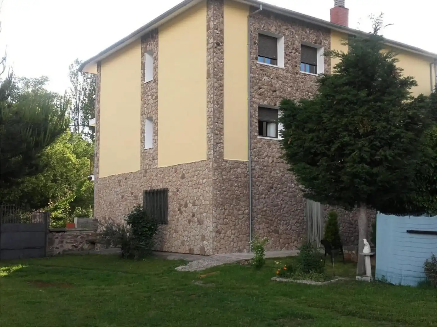 Vista exterior de Casa o xalet en venda en El Barco de Ávila 