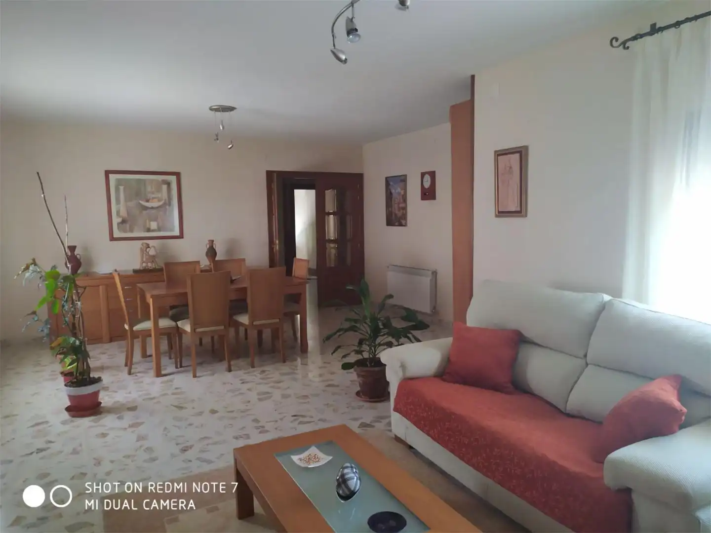 Casa o xalet en venda a Calle Tahona, 2, El Barco de Ávila Sala d'estar de Casa o xalet en venda en El Barco de Ávila