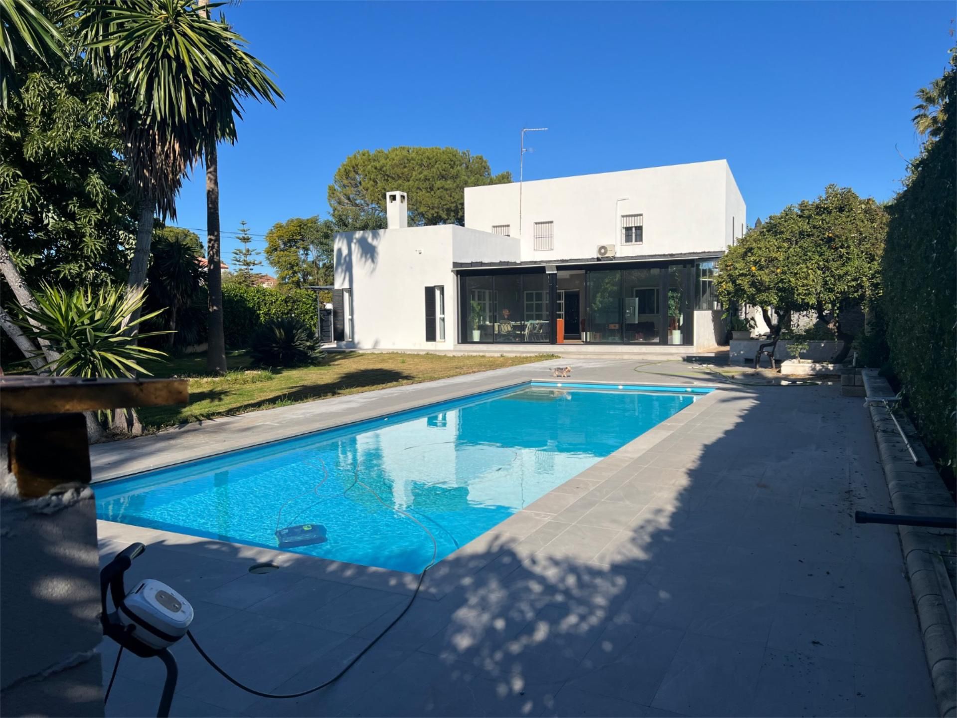 Piscina de Casa o xalet en venda en Umbrete