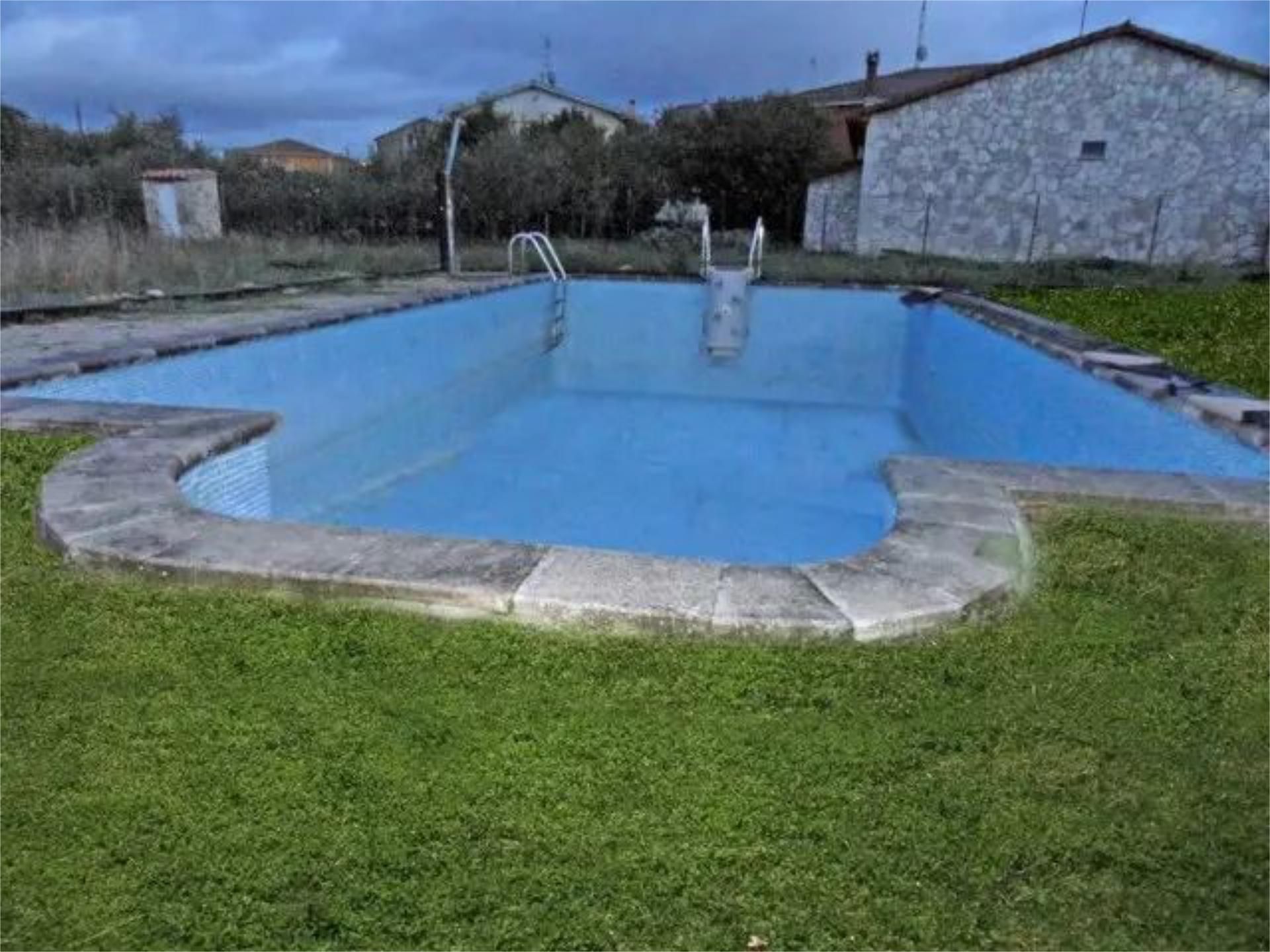 Swimming pool of Land for sale in Oña