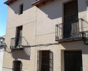 Vista exterior de Casa adosada en venda en Belmonte amb Aire condicionat, Calefacció i Balcó