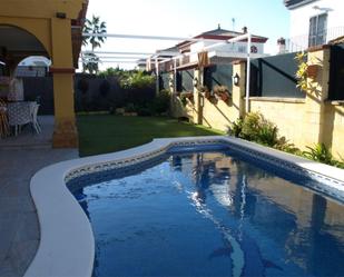 Piscina de Casa o xalet en venda en Espartinas amb Aire condicionat, Terrassa i Piscina