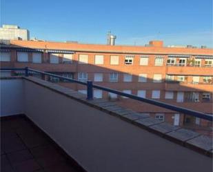 Vista exterior de Pis de lloguer en Ciudad Real Capital amb Calefacció, Jardí privat i Terrassa