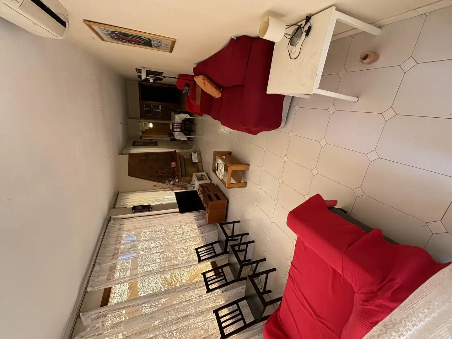 Wohnzimmer von Einfamilien-Reihenhaus zur untervermieten in Barcelona mit Klimaanlage, Heizung und Privatgarten