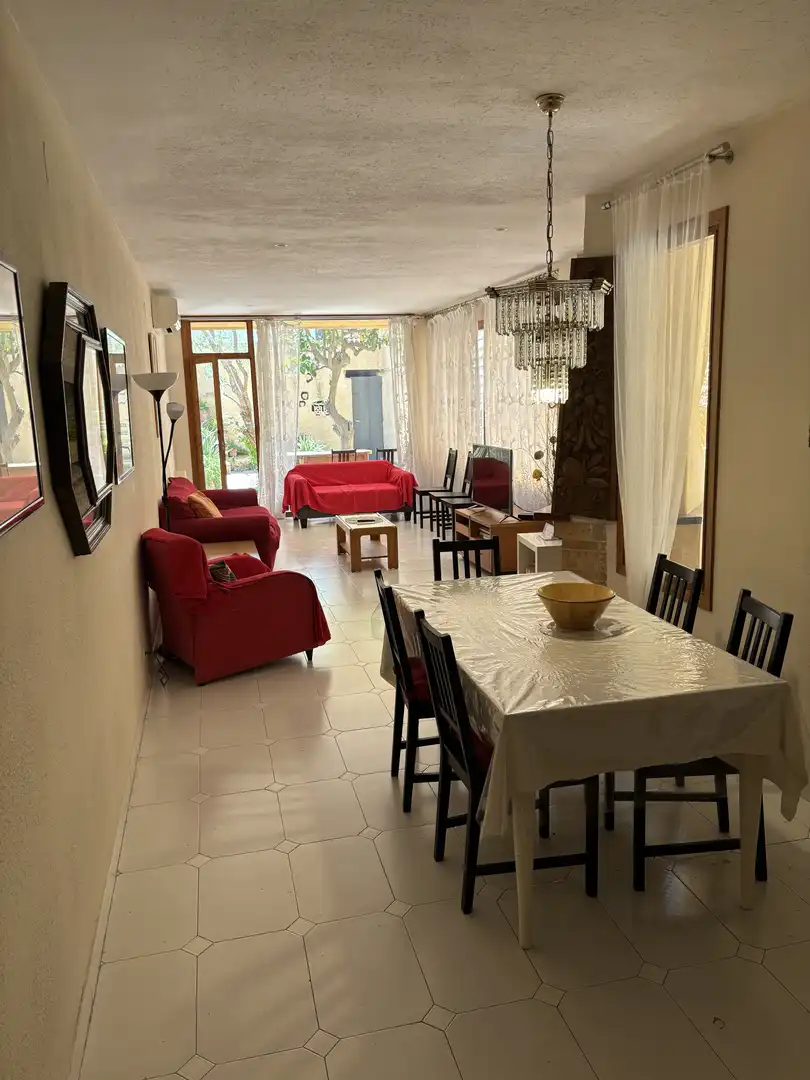 Habitació a Carrer de Borriana, 74, Sant Andreu de Palomar Menjador de Casa adosada per a compartir en Barcelona amb Aire condicionat, Calefacció i Jardí privat