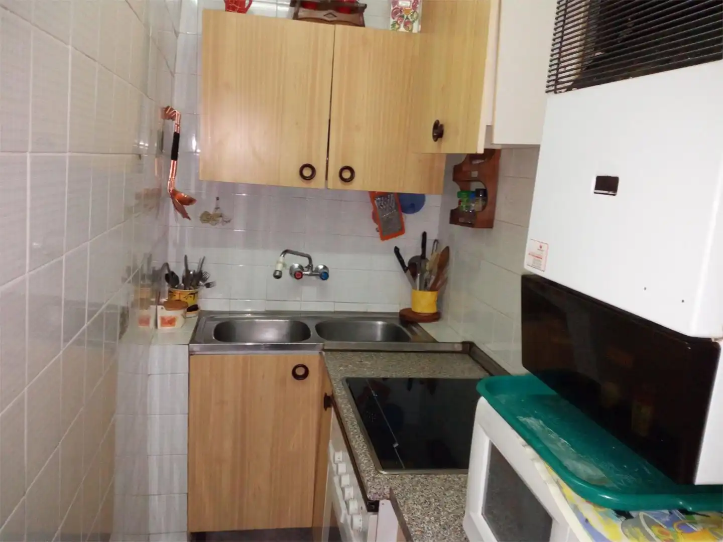 Casa adosada en venta en Calle de la Panera, 2, Carrascal del Obispo Cocina de Casa adosada en venta en Carrascal del Obispo con Calefacción y Amueblado