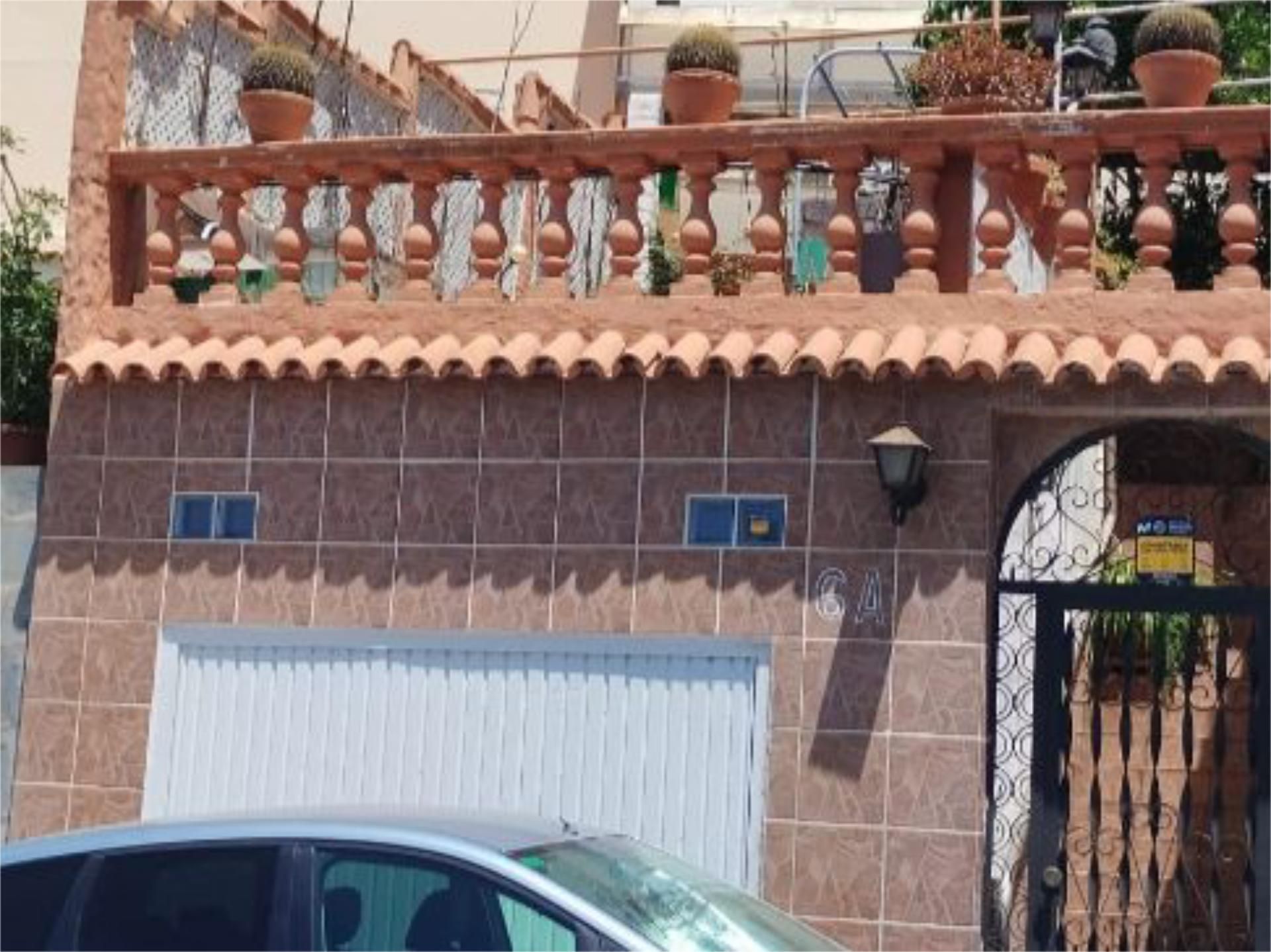 Vista exterior de Casa adosada en venda en Valleseco amb Calefacció, Terrassa i Traster
