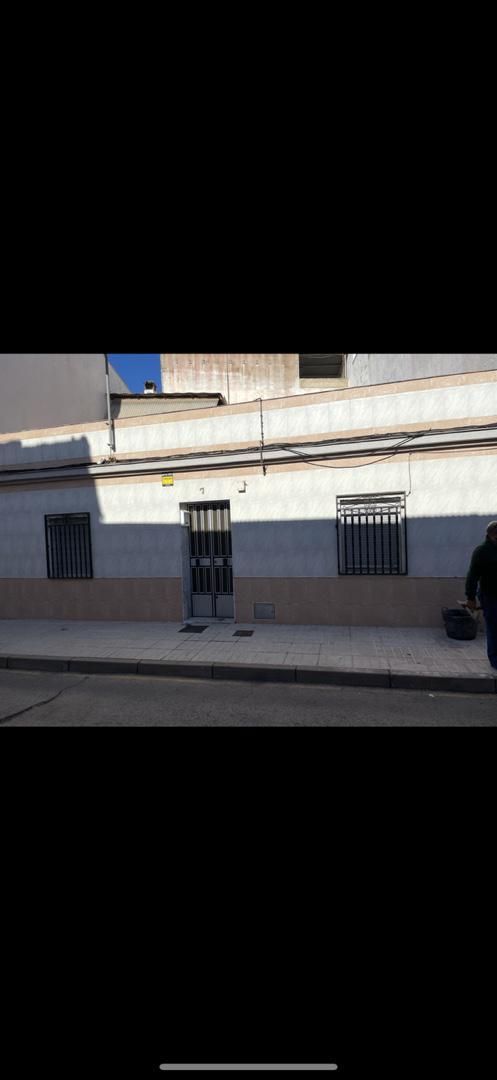 Vista exterior de Planta baixa en venda en Linares