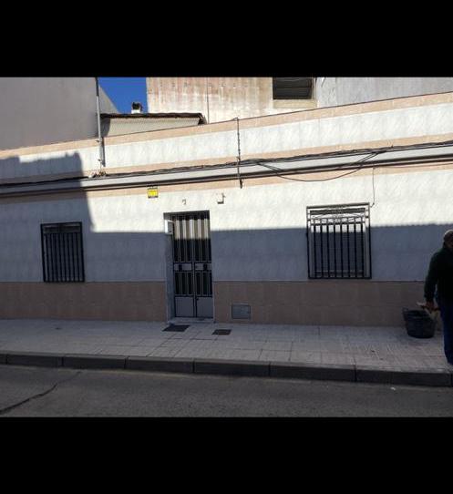 Planta baixa en venda a Calle Calerin Bajo, 7, Arrayanes, Jaén - imatge 1 Foto 1 de Planta baixa en venda a Calle Calerin Bajo, 7, Arrayanes, Jaén