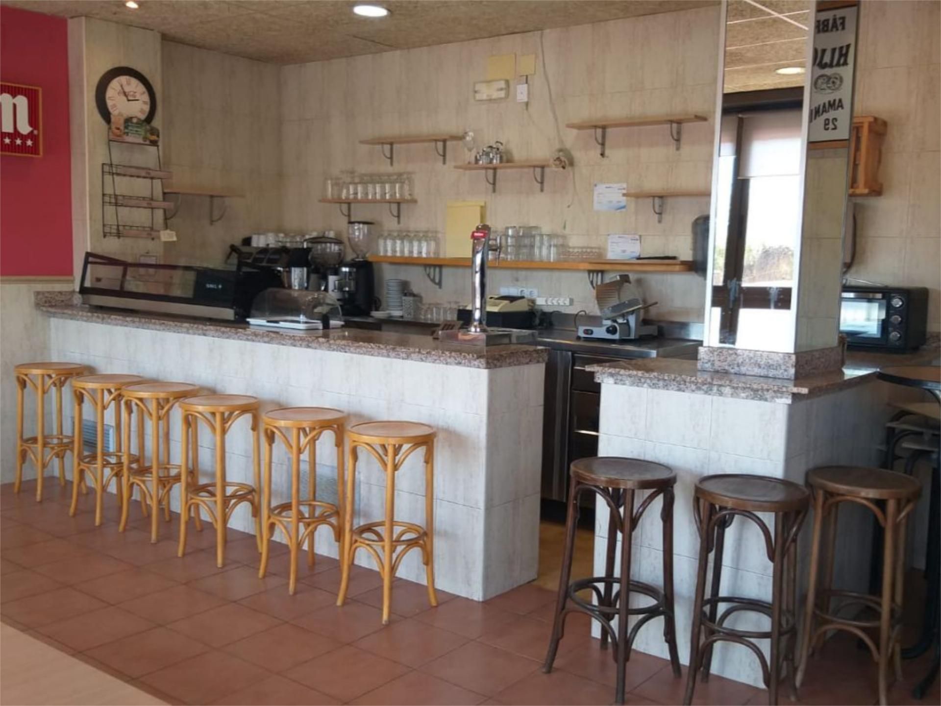Local de alquiler en Vilanova i la Geltrú con Aire acondicionado y Amueblado