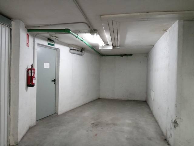 Garaje en Alquiler en Calle Padre Balbino Velasco, 12 en Cuéllar