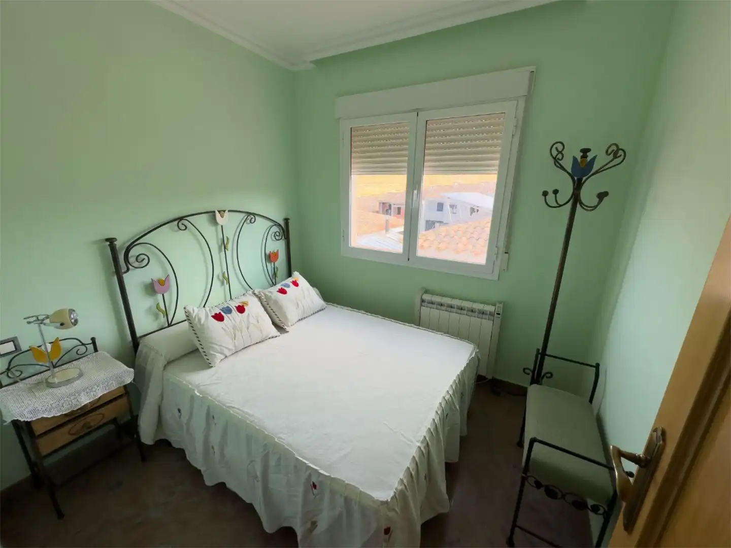 Casa adosada en venta en Calle Ramón y Cajal, 12, Freila Habitación de Casa adosada en venta en Freila con Terraza, Trastero y Amueblado