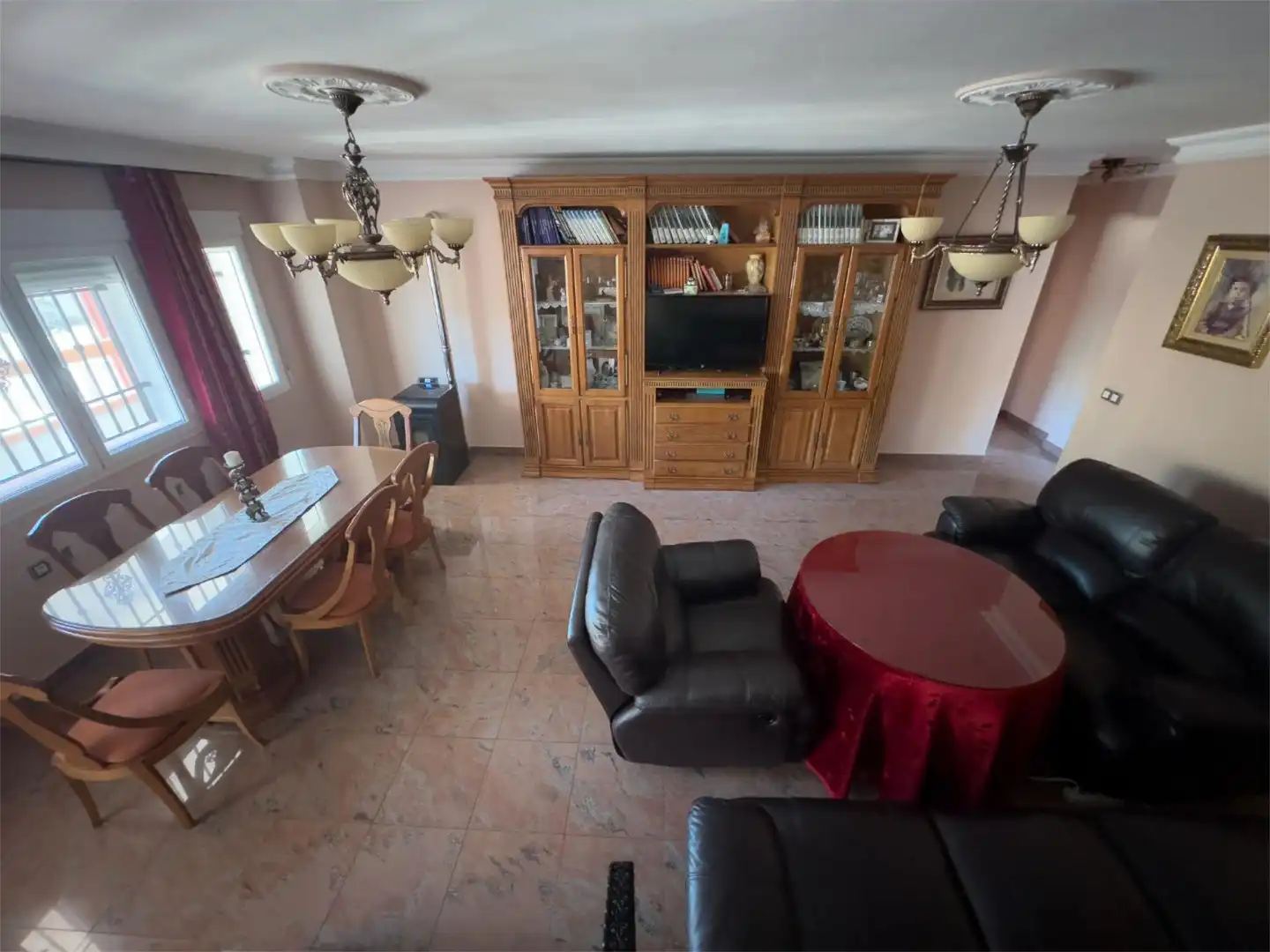 Casa adosada en venta en Calle Ramón y Cajal, 12, Freila Comedor de Casa adosada en venta en Freila con Terraza, Trastero y Amueblado