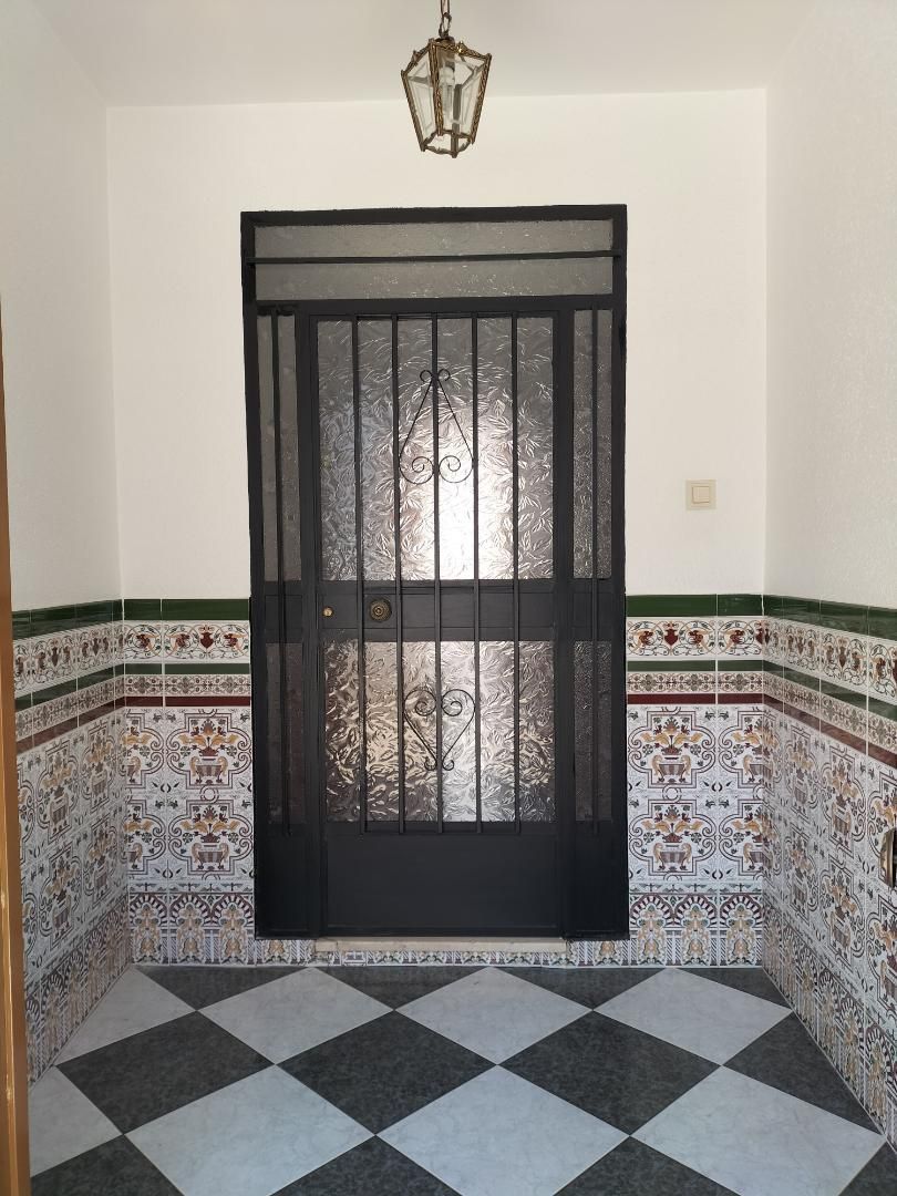 Casa adosada en venda en Lucena amb Aire condicionat