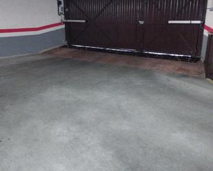 Garage to rent in  Logroño