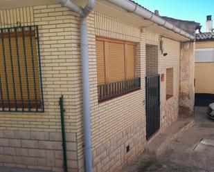 Vista exterior de Casa o xalet en venda en Mallén amb Aire condicionat, Calefacció i Moblat