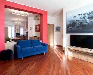 Living room of Apartment to rent in  Madrid Capital  with Heating, Parquet flooring and Furnished