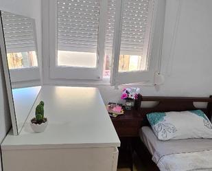 Bedroom of Flat to share in  Barcelona Capital  with Furnished, Washing machine and Microwave