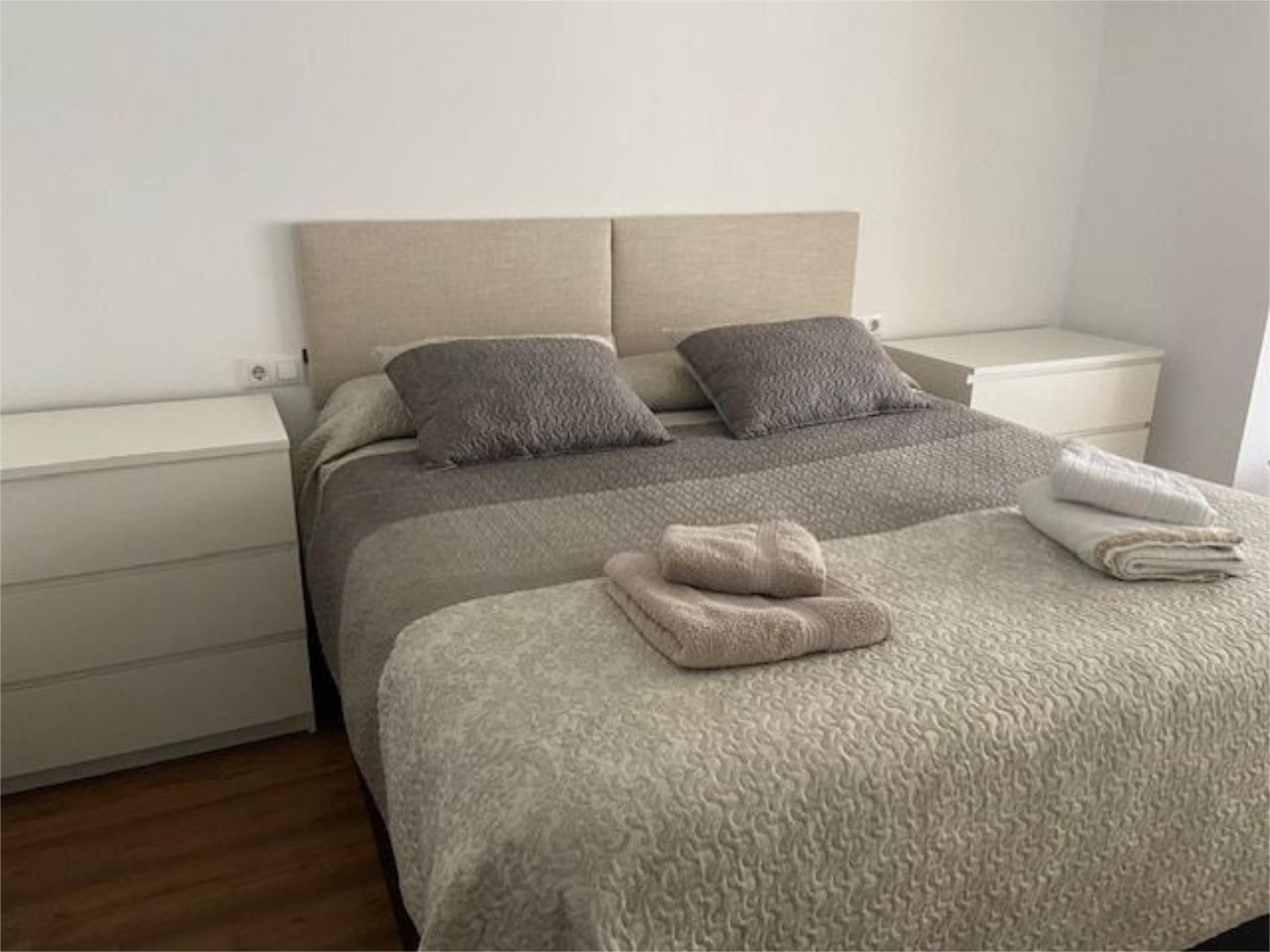 Habitación de Piso para compartir en  Valencia Capital con Aire acondicionado, Parquet y Amueblado