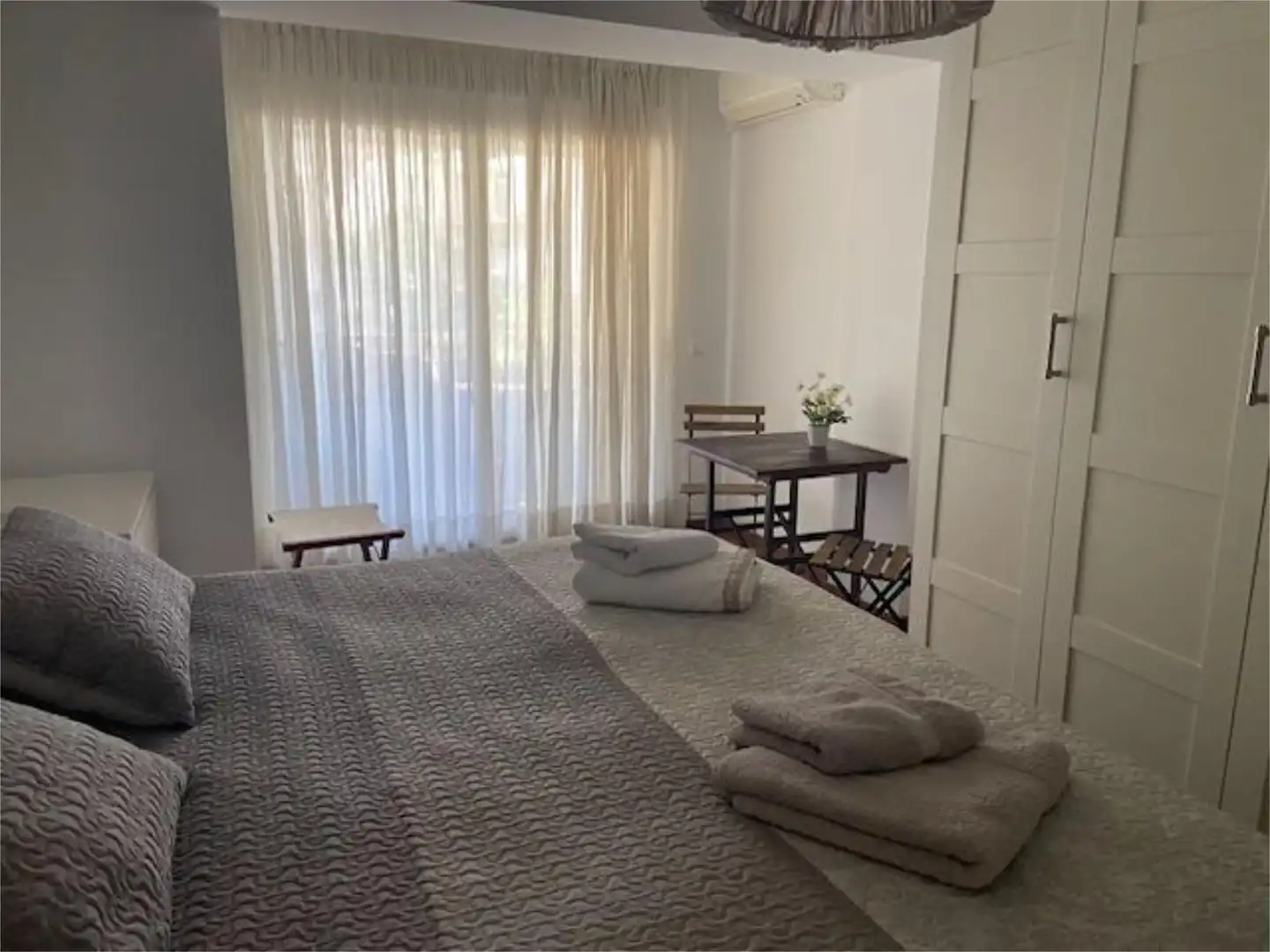 Habitación en Carrer de Lluís Oliag, 55, Mont-Olivet Habitación de Piso para compartir en Valencia con Aire acondicionado, Parquet y Amueblado