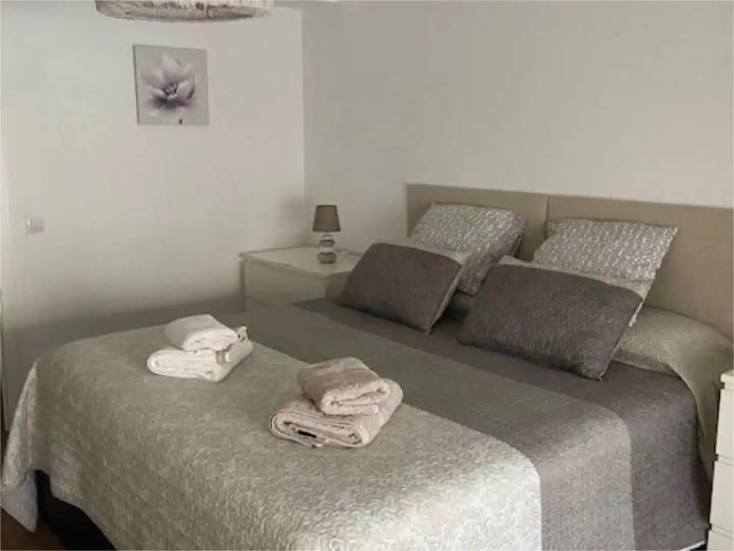 Habitación en Carrer de Lluís Oliag, 55, Mont-Olivet Habitación de Piso para compartir en Valencia con Aire acondicionado, Parquet y Amueblado