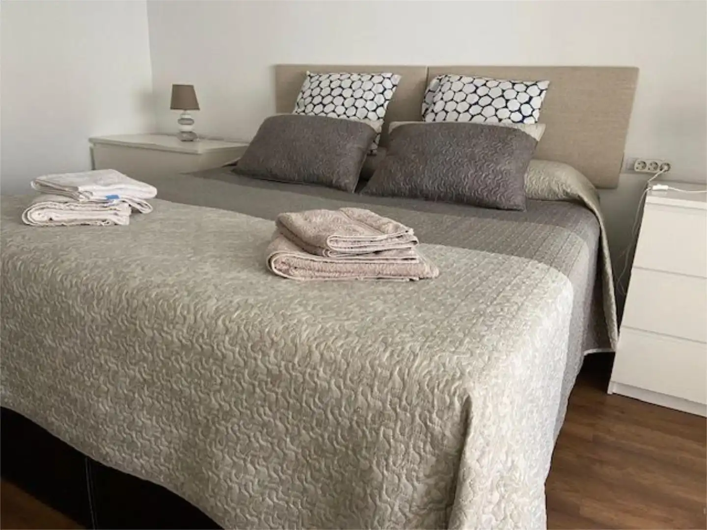 Habitación en Carrer de Lluís Oliag, 55, Mont-Olivet Habitación de Piso para compartir en Valencia con Aire acondicionado, Parquet y Amueblado