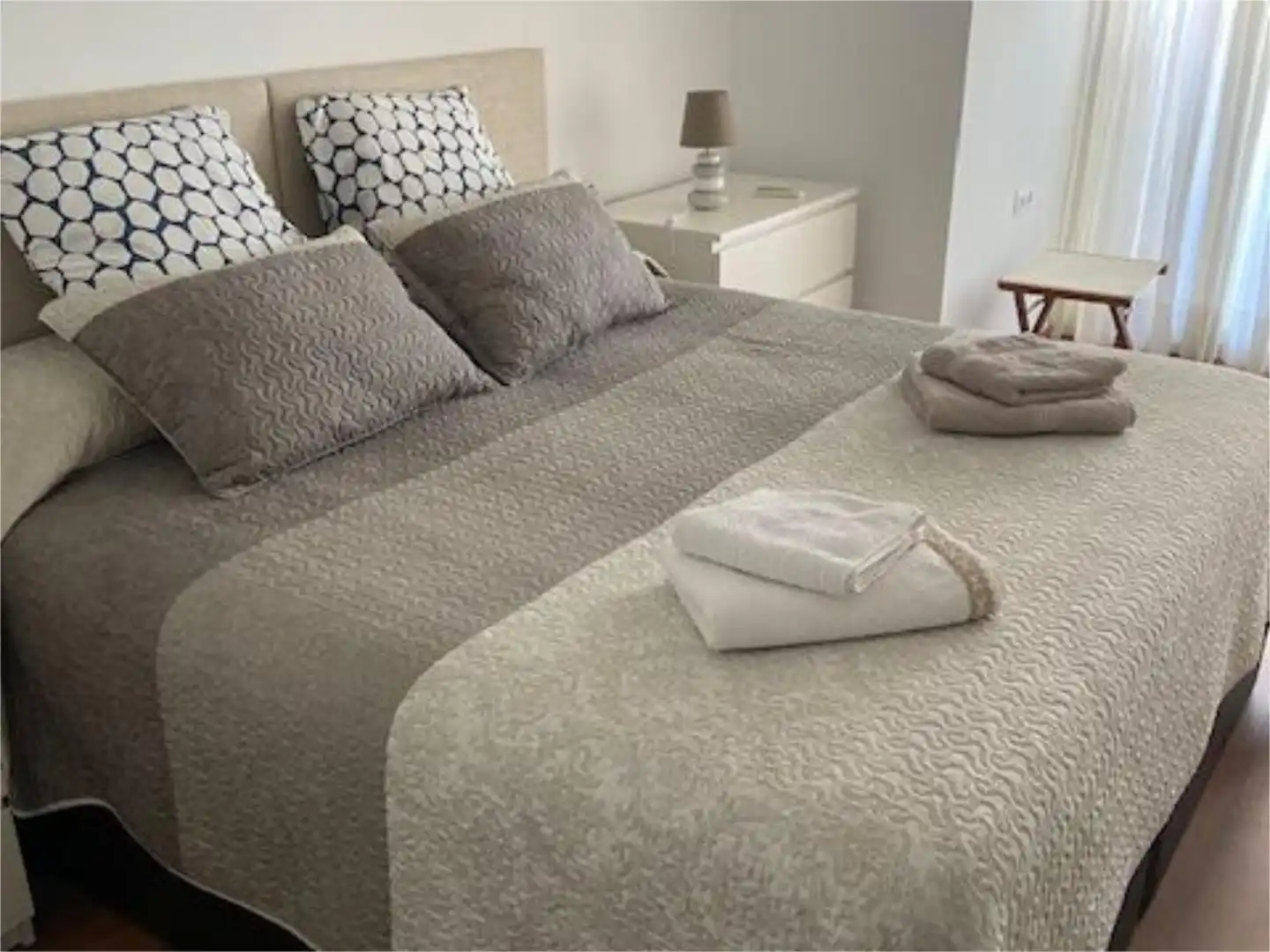 Habitación en Carrer de Lluís Oliag, 55, Mont-Olivet Habitación de Piso para compartir en Valencia con Aire acondicionado, Parquet y Amueblado