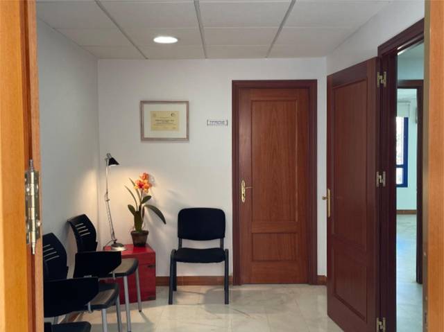 Oficina en Alquiler en Calle Ayul Lalchandani, 1 en San Lorenzo